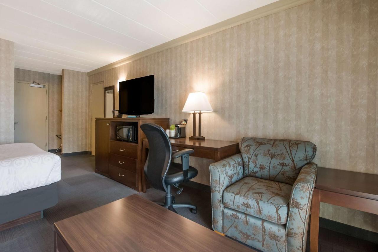 Best Western Brantford Hotel And Conference Centre Exterior foto